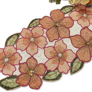 Chemin de table en coton brodé de perles décoratives, fait main, personnalisable, cadeau de luxe pour les tables festives - Product Image 4