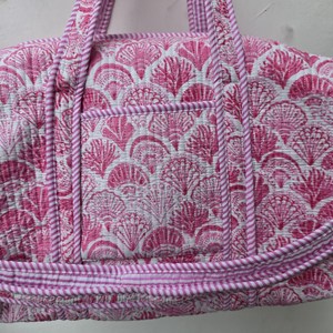 Nueva llegada: Bolsa de lona acolchada 100% algodón con estampado a mano para viaje, bolsas étnicas de algodón, bolsas de viaje de algodón - Product Image 5
