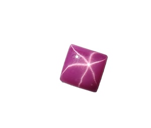 Rubis Étoilé Rouge Carré 6x6 mm 1,5 Carat Créé en Laboratoire Poli Opaque Cabochon avec Effet Étoile à 6 Branches pour la Fabrication de Bijoux - Product Image 2