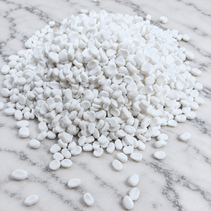 Mejor Precio, Superventas: Carbonato de Calcio en Gránulos (Masterbatch) en Formato Blanco Natural, Materia Prima para Bidones - Product Image 1