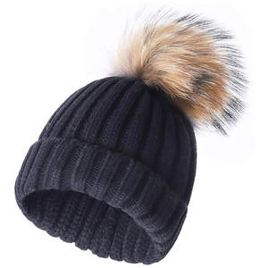 Bonnet d'hiver personnalisé pour femmes et filles avec motif et pompon en fausse fourrure - Product Image 1