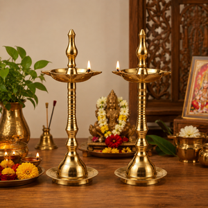 Juego de Lámparas de Aceite de Latón Hechas a Mano Kerala Nilavilakku, Diya Tradicional India, Lámpara de Pie para Puja Deepam, Decoración de Templo, Venta al por Mayor - Product Image 5