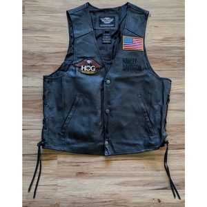Gilet de motard en cuir véritable pour homme, noir personnalisé, sans manches, avec boutons-pression et laçage latéral - Product Image 1