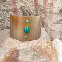 Bracelet en corne de buffle de qualité supérieure, écologique, incrustation turquoise, forme polie, bijoux artisanaux naturels, objet de collection, style moderne