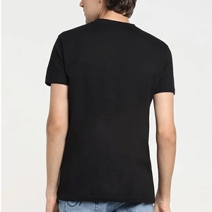 เสื้อยืดคอกลมแขนสั้นผ้าฝ้ายเจอร์ซีย์สีดำสำหรับผู้ชาย พร้อมลายมือลายทางหลากสี ทรงลำลองพอดีตัว - Product Image 2