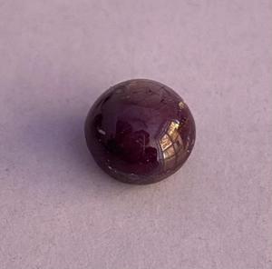 17,77 Ct Rubis Étoilé Naturel, Coupe Ovale Cabochon, Rouge Purpuri, Pierre Précieuse Non Montée pour la Fabrication de Bijoux - Product Image 2