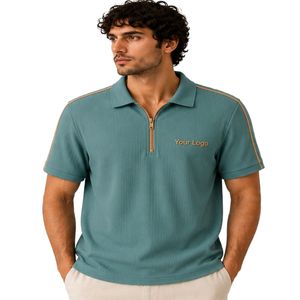 Polo de golf de punto texturizado de manga corta con media cremallera, color verde marino, personalizado por el fabricante, con logotipo personalizado y marca privada para hombre. - Product Image 1