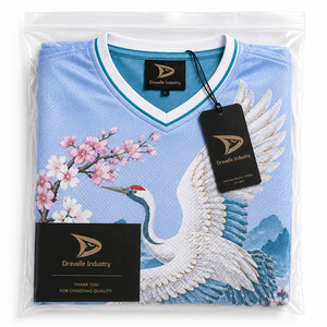 เสื้อเจอร์ซีย์กีฬาตาข่ายสไตล์เรโทร Y2K สำหรับผู้ชาย OEM พิมพ์ลายซิลค์สกรีนลายเครนและดอกซากุระ เสื้อผ้ากีฬาโอเวอร์ไซส์แบบสั้น - Product Image 5
