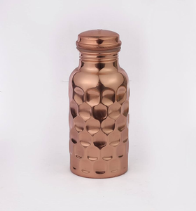 Nouvelle arrivée : Bouteille d'eau en cuivre de qualité supérieure, avec diamants, bouteille d'eau en cuivre de qualité supérieure, bouteille d'eau en cuivre courte de qualité supérieure - Product Image 1
