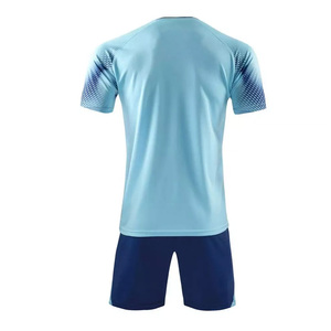 Maillots de football personnalisés avec noms, numéros et logos d'équipe, kit de club de football avec couleurs personnalisées et impressions par sublimation - Product Image 3