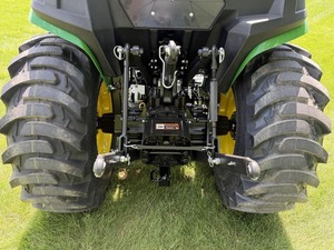 Tractor Compacto 2026 3032E Z258694, Equipo Premium Listo para Exportación - Product Image 3