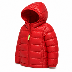 Veste d'hiver pour enfants en denim matelassé rouge coupe-vent à capuche fine à manches longues avec fermeture éclair - Product Image 3