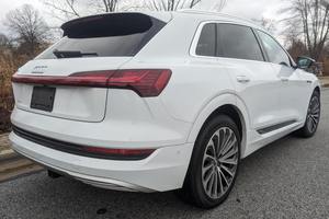 รถยนต์มือสองที่เชื่อถือได้ ปี 2019 <span class=keywords><strong>Audi</strong></span> <span class=keywords><strong>e</strong></span>-<span class=keywords><strong>tron</strong></span> Quattro - Product Image 3