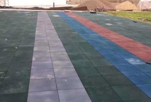 แผ่นยางปูพื้นสำหรับสนามโรงเรียนและสนามกีฬา - Product Image 3