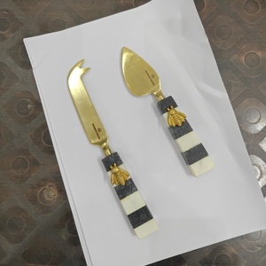 Juego de Cuchillos para Queso de Acero Inoxidable Chapado en Oro, Mango de Mármol, Diseño Moderno y Simple, 5 Pulgadas, Apto para Lavavajillas, Uso Doméstico en la Cocina - Product Image 3