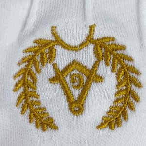 Tablier de Maître Maçon en Cuir d'Agneau Premium avec Broderie des Piliers Dorés, Collier à Chaîne et Gants - Broderie Premium - Product Image 6
