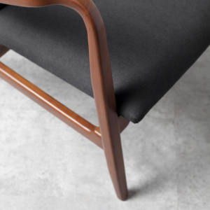 Fauteuil modulaire éco-responsable, minimaliste, artisanal, en teck massif, rembourré de mousse, recouvert de tissu, confortable, style mid-century. - Product Image 4