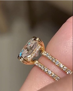 Bague de fiançailles en diamant de laboratoire 4 CT pour femmes |   Bijoux de promesse de mariage tendance plaqués or de luxe - Product Image 5