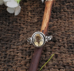 Bague de mariage solitaire classique bohème en argent sterling 925 avec serti clos et citrine taille brillant, faite à la main, certifiée Jaipur - Product Image 3
