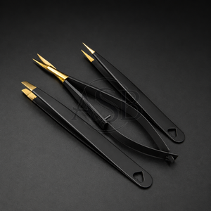 Pinzas para Cejas Negras Doradas con Logotipo Personalizado, Punta Inclinada, con Forma de Corazón, de Acero Inoxidable de Calidad Profesional, Tijeras para Cejas con Resorte - Product Image 1