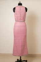 Gilet élégant rose pâle fait main pour femme avec jupe fendue assortie, idéal pour les tenues de boutique, les soirées et les occasions spéciales