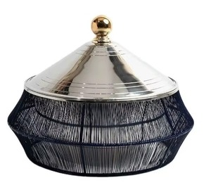 Cacerola con base de diseño metálico y revestimiento de esmalte, ideal para cocinas domésticas y entornos comerciales, muy vendida. - Product Image 5