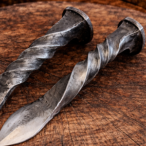 Cuchillo para ostras forjado a mano con punta de riel, de acero de alto carbono, herramienta para desconchar mariscos, cuchillo de cocina hecho a mano personalizado para venta al por mayor - Product Image 2