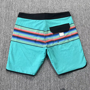 Shorts de plage pour hommes personnalisés, séchage rapide, légers, pour la natation et le surf, avec taille élastique et doublure en mesh - Product Image 5
