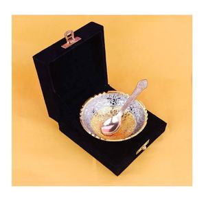 Bol avec cuillère en relief plaqué or et argent Fruits secs Dessert Bol de service Pendaison de crémaillère Noël Retour Articles cadeaux - Product Image 1