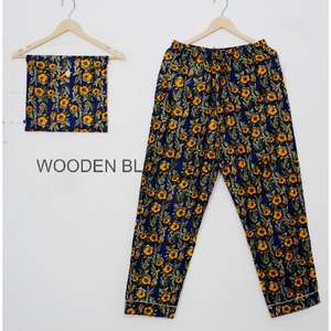 ชุดนอนผ้าฝ้ายลายดอกไม้ เสื้อและกางเกงขายาว เนื้อผ้านุ่ม น้ำหนักเบา ชุดนอนฤดูร้อนสำหรับผู้หญิง ชุดนอนใส่กลางคืน - Product Image 4