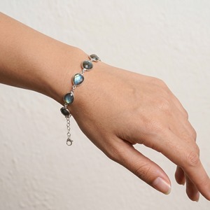 กำไลข้อมือลาบราดอไรต์ธรรมชาติ เงินแท้ 925 กำไลเทนนิสปรับขนาดได้ ประดับพลอยลาบราดอไรต์เจียระไน - Product Image 5
