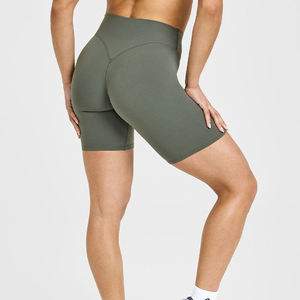 Pantalones cortos de compresión deportivos premium para mujer – Pantalones cortos de entrenamiento atlético de cintura alta para entrenamiento, correr y rendimiento deportivo - Product Image 4