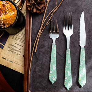 Ensemble de couverts de luxe modernes et écologiques Sheeri Handicrafts, cuillère, fourchette, couteau, acier inoxydable, manche en céramique argenté, poli miroir - Product Image 4