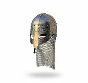 Casque Viking Médiéval avec Aventail en Maille Gravée, Armure Nordique en Acier pour Reconstitutions Historiques, Halloween et Expositions - Product Image 1