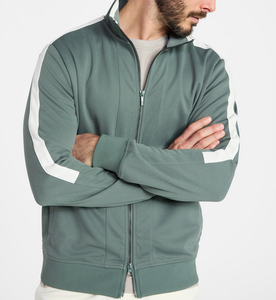 Customized logo <b>men's</b> lightweight softshell <b>jacket</b> Polyester lined waterproof tactical soft shell rain coats windbreaker outdoor - Product Image 1