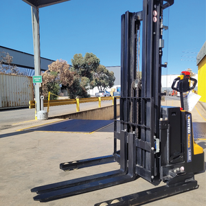 Chariot élévateur contrepoids avancé United A-Series 1.2T 4x4 électrique avec déplaceur latéral, système AC, batterie plomb-acide CE/ISO - Product Image 6