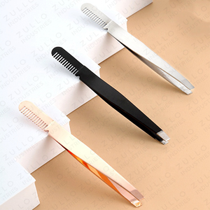 Ensemble de 3 pinces à sourcils personnalisées avec logo, à pointe inclinée et peigne, noir, argent, or rose, kit d'outils de beauté et de toilettage avec sac - Product Image 4