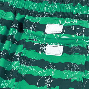 Short de bain vert rayé pour homme avec imprimé pieuvre, séchage rapide, cordon de serrage, style décontracté - Product Image 4