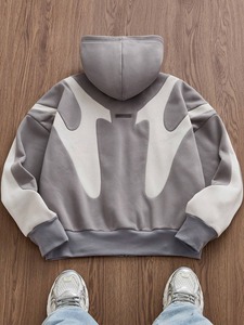 Sweat-shirt homme en molleton de coton lourd, coupe oversize, épaules tombantes, imprimé brodé, style streetwear. - Product Image 4