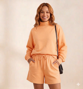 Conjunto de Pantalones Cortos con Cuello Alto para Mujer, Conjunto de Dos Piezas para Invierno, Acogedor, Cómodo, Suave, Cálido y Elegante para Uso Diario - Product Image 1