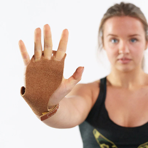 Poignée de maintien en cuir marron avec sangle réglable pour le soutien de la main, l'entraînement des doigts et la musculation de la paume, avec le meilleur service OEM - Product Image 5