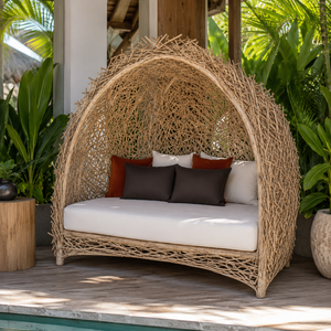 Cama de Exterior Premium ARTERRA con Toldo, Silla Reclinable de Madera de Teca, Muebles de Lujo para Piscina, Patio y Resort - Product Image 4