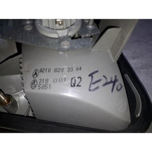 ไฟท้ายมือสองสภาพดี รุ่น E-class ซ้าย สำหรับ W210 ปี 1999-2005 รหัสอะไหล่แท้ 2108203364 - Product Image 4