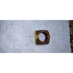 Servilleteros cilíndricos de madera con orificio central Juego de 6 Decoración de mesa minimalista moderna para cenas, eventos, fiestas y uso diario - Product Image 1