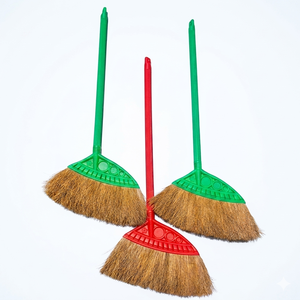 Balai de jardin en gros durable avec manche en fibre de coco et fil plastique - Product Image 4