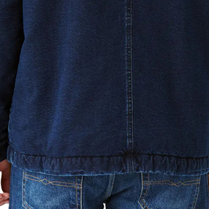 เสื้อแจ็คเก็ตยีนส์สีน้ำเงินเข้มสำหรับผู้ชาย ทรงปกติ ติดกระดุม สีพื้น สไตล์ลำลอง เหมาะสำหรับใส่ในฤดูใบไม้ร่วง ผลิตจากผ้าฝ้ายทอ ตกแต่งด้วยตะเข็บเย็บอย่างดี - Product Image 6