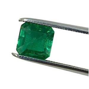 Cuarzo Esmeralda Natural de Primera Calidad con Acabado Fino, Gema Suelta de 2.75 Quilates para Anillos, Colgantes y Diseño de Joyería - Product Image 3