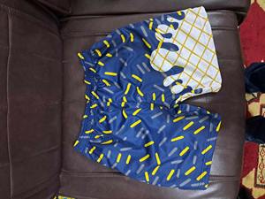 Shorts de sport pour homme style streetwear en maille/polyester respirant à séchage rapide avec poches élastiques à la taille pour le basketball et la gym - Product Image 4