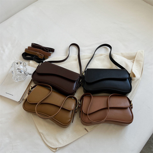 Bolso de Hombro Tipo Sobre para Mujer, Cierre de Solapa de Cuero, Estilo Minimalista, Correa de Hombro, Asa Individual, Uso Diario en Todas las Estaciones - Product Image 2