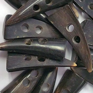 Broche de Cuerno de Búfalo, Hecho a Mano, Ecológico, Duradero, Accesorio de Cierre Natural para Abrigos, Chaquetas, Suéteres, Ropa Étnica - Product Image 1